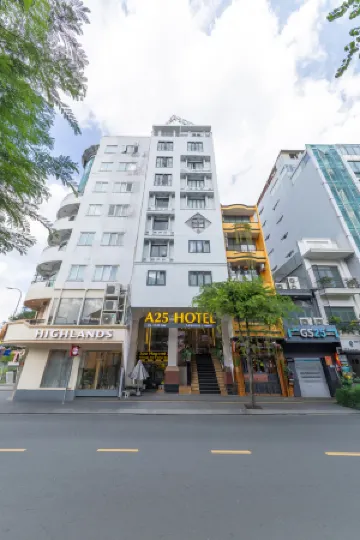 A25 Hotel - 274 de Tham Отели рядом с достопримечательностью «Улица Пхам Нгу Лао»