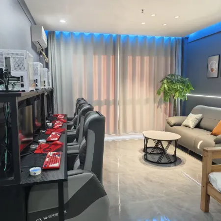 Jingjie E-Sports Hotel (Chunjiang Langyue)