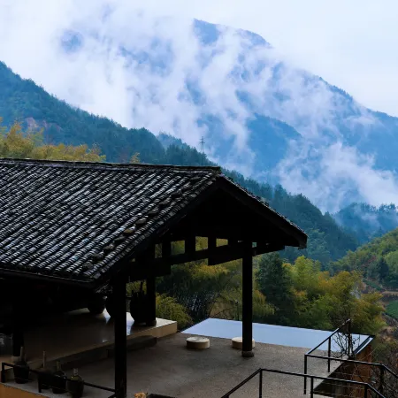 Jiushe Hostel