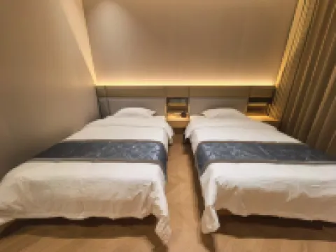 Chengcheng Tingzhu Business Hotel Hotels in Chengcheng