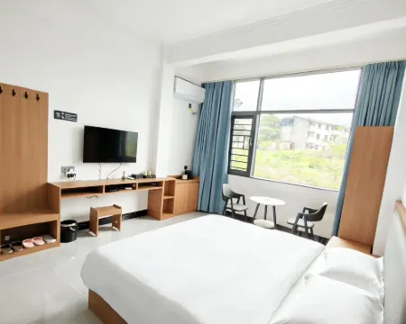 Jinbai Hotel Hotels in Xilin