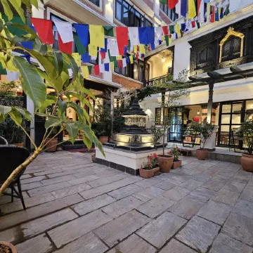Central Courtyard - Heritage Hötel & Artisan Café