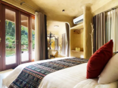 Amaya Retreat
