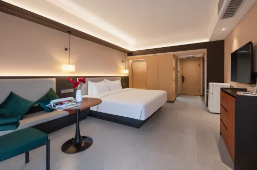 Jingshang Resort Hotel (Fuxian Lake Guanglong Town)