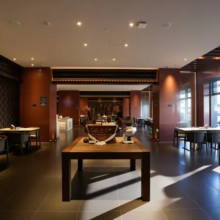 Mehood Lestie Hotel (Nyingchi Municipal Government Gongbu Yinxiang Branch)
