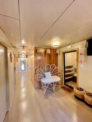 L Casa Hotels in 