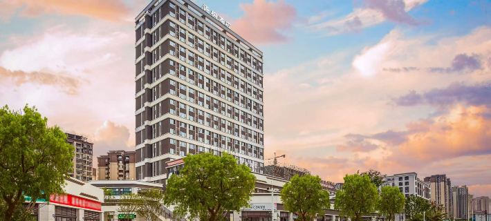 語桐酒店（內江高鐵北站萬晟天街店） Hotels in Neijiang