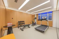 Starway Hotel (Urumqi Zhongyinggong Subway Station Medical University)