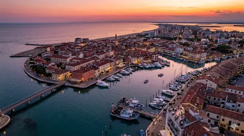 Beachfront Apartment Sea View & Terrace Costa Azzurra Grado