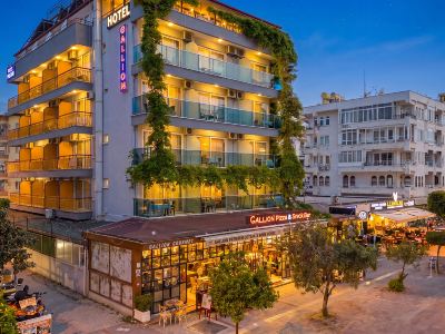 Gallion Hotel