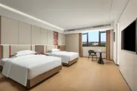 Kunming South Station Ramada Encore Hotel