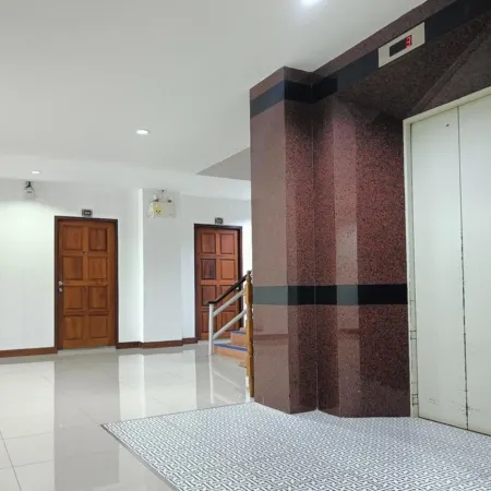 Onnicha Hotel Phuket Отели рядом с достопримечательностью «Центр распродаж Premium Outlet»