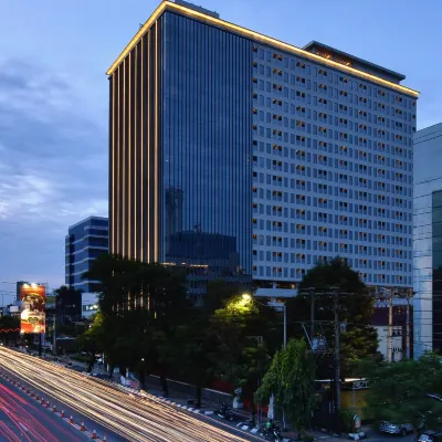 Louis Kienne Hotel Pandanaran Hotels near Pemuda Street