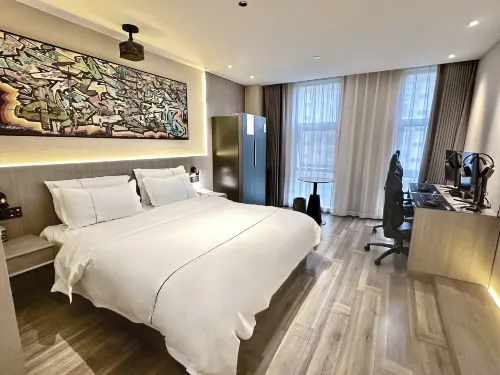 REMAX Esports Hotel (Ningbo Yinzhou Mingzhou Li Plaza Branch)