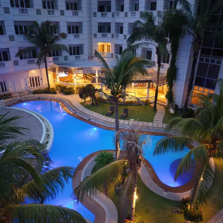 Madison Crown Hotel