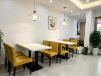 Xiyue Hotel (Zhangye Linze County Qicai Danxia Scenic Area Branch) Hotels in Linze
