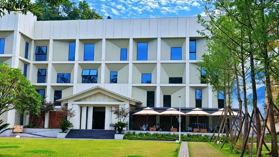 Daimo Boutique Stay Art Hotel