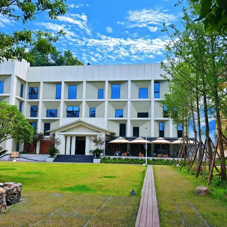 Daimo Boutique Stay Art Hotel