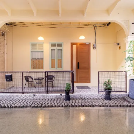 Heritage Family Home | Spacious Stay in Central Location
