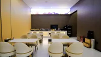 Gangyongqu Boutique Hotel (Xinlong County Middle School Branch) - 주차장