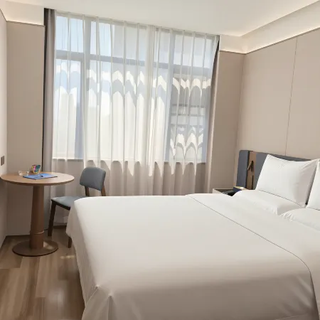 Yeste Hotel (Jianli Jinyuan Materials Market)