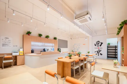Tangdoudou Hostel (Nanjing South Railway Station Shuanglong Avenue Subway Station) - 2-Star