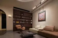The Wall Street Holiday Hotel Hotels in Yuanzhou Drum Tower Plaza