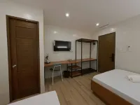 Penthouse 6500 Hotel - parking