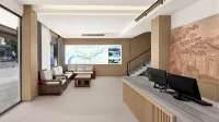 Qinglan Hotel - parking