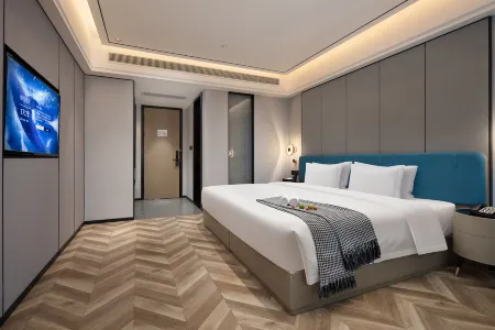 Mr. Whale Hotel