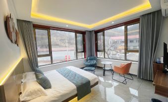 Miaofengshan Xinyue Courtyard Homestay