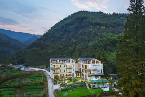 Jiuqi·firefly Wang Nanyu·Starry Sky Pool·Linxi Holiday Courtyard