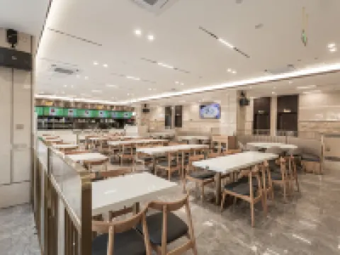 Vienna 3 Best Hotel (Jingjiang Baifushen) فنادق في جينغجيانغ