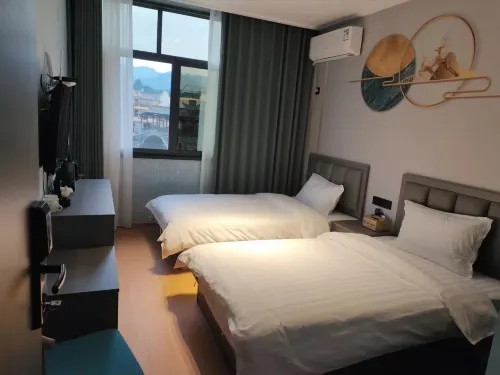 Super 8 Homestay