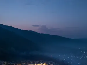 Tengchong Yuebo Banshan Hot Spring Resort