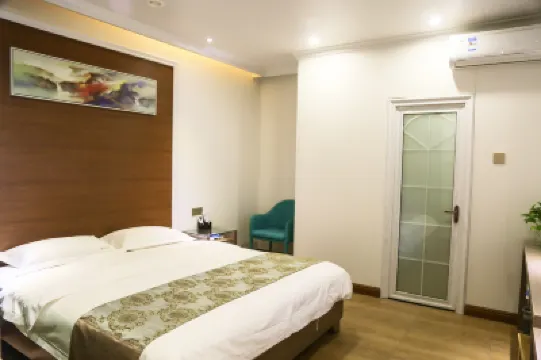 Xinyu Fashion Hotel (Haikou East High-speed Railway Station) Hotels near Haikoudong Railway Station