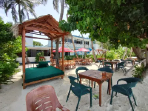 BATUTA MALDIVES FOURSON Hotels in Thulusdhoo