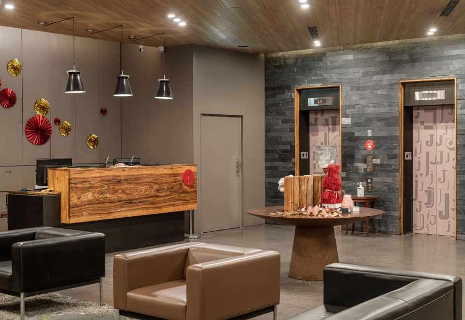 [HOTELj-Hsinchu의 깔끔한 침실 전경]