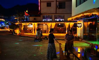 Libo Xiaoqikong Yinxi Xiaoyuan Homestay