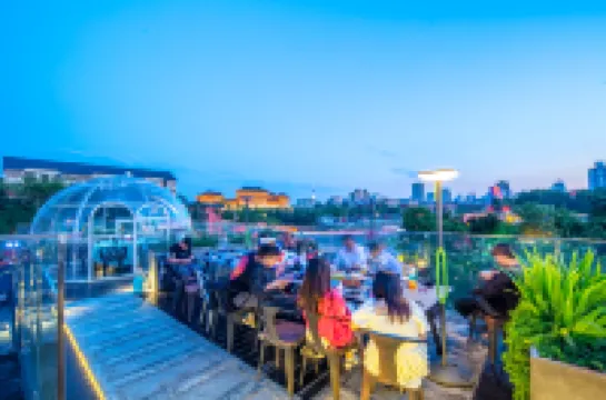 Luoyang Yijian Inn (Yingtianmen Luoqi Ancient City Branch)