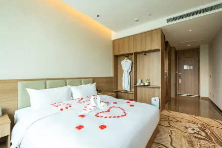 Tianfu Health Sports Hotel Отели рядом с достопримечательностью «Heidi and the garden of the dragonfly»