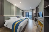 Lakeside Hotel Deman