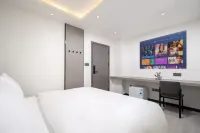 Ledong Duolai Cinema Hotel (Huangliu Station Branch) Hotels in Ledong