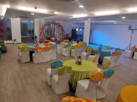 Mavens White Artemis Hospital Road Sector 52 Gurgaon Отели рядом с достопримечательностью «Leisure Valley Rd»