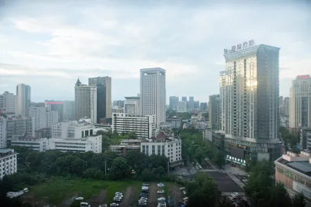 Yuanshe Yiju Hotel ( Tianfu Square Wenshu Monastery )