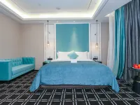 Xana Deluxe Hotel (Handan East Railway Station Meile City) Hotels near Longhu Park - Sparse Forest and Grassland