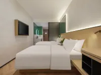 Yuexiang Huanpeng Hotel (Jingkai Wanda Plaza High-speed Railway Station) Hotels in Ürümqi
