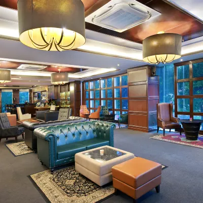 JS Luwansa Hotel & Convention Center Hotels near SCBD WEEKLAND