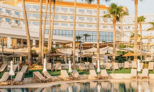 St George Beach Hotel & Spa Resort