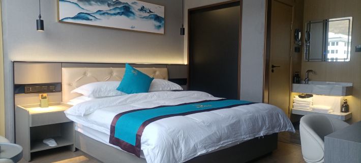 Lintan Acropolis Hotel Hotele w: Powiat Lintan